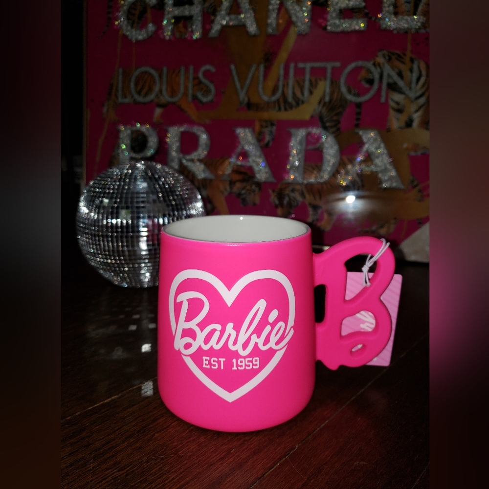 21 oz Hot Pink Barbie Mug Barbie Est. 1959 - Picture 5 of 9